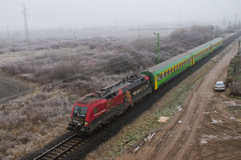 The GYSEV 470 503 seen betw picture