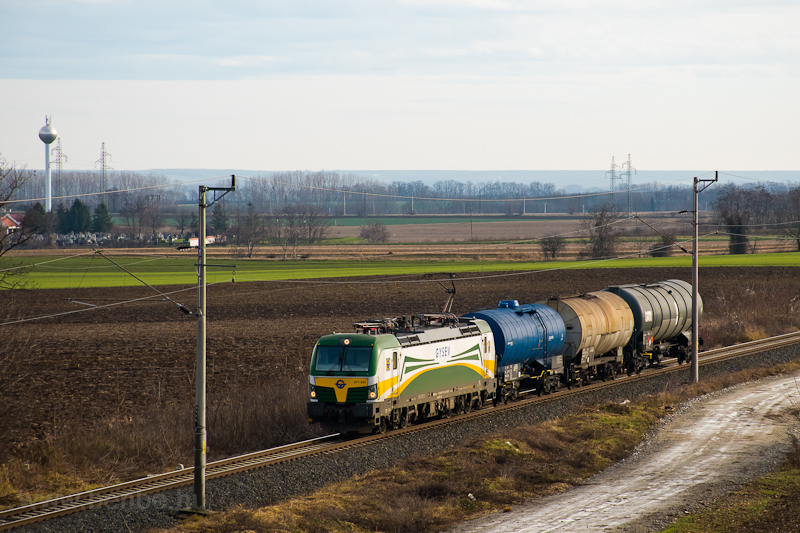 The GYSEV Vectron 471 501 seen between Sopronkvesd and Nagycenk hauling a short freight train photo
